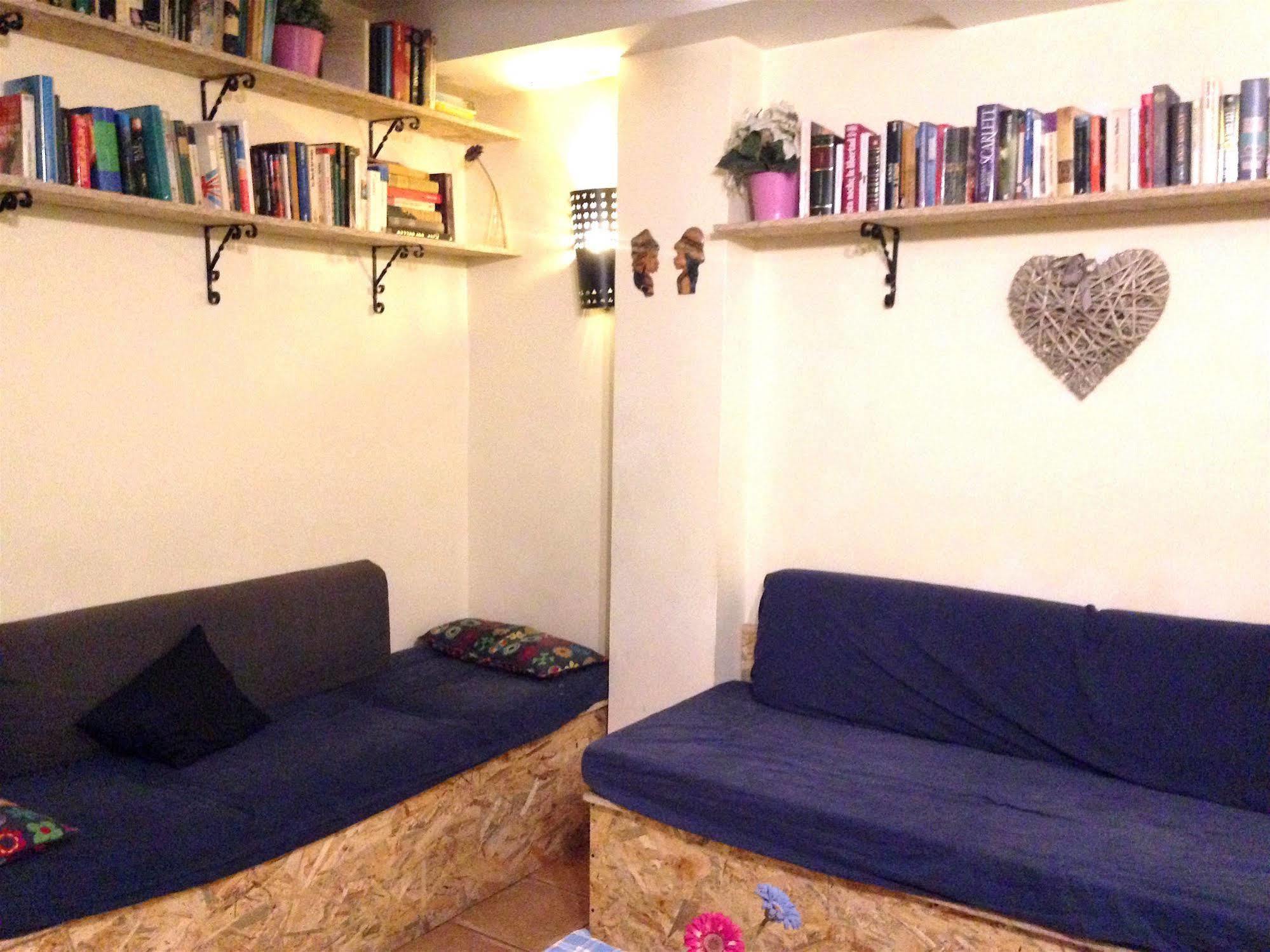 Harmony Hostel 巴塞罗那 外观 照片